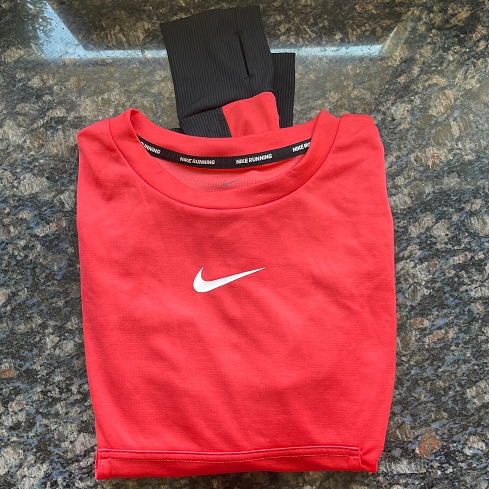 NWOT Nike Dri-Fit Hoodie